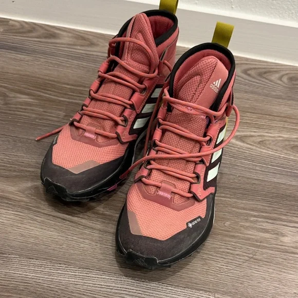 Adidas Terrex Women's Trailmaker Mid GTX Pink and Black Shoes - Picture 4 of 4